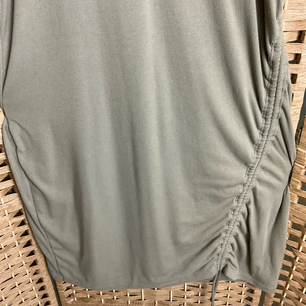 Old Navy Active Ultralite Go Dry Racerback Rib-Knit Ruched Dress Size 2X - Picture 4 of 9